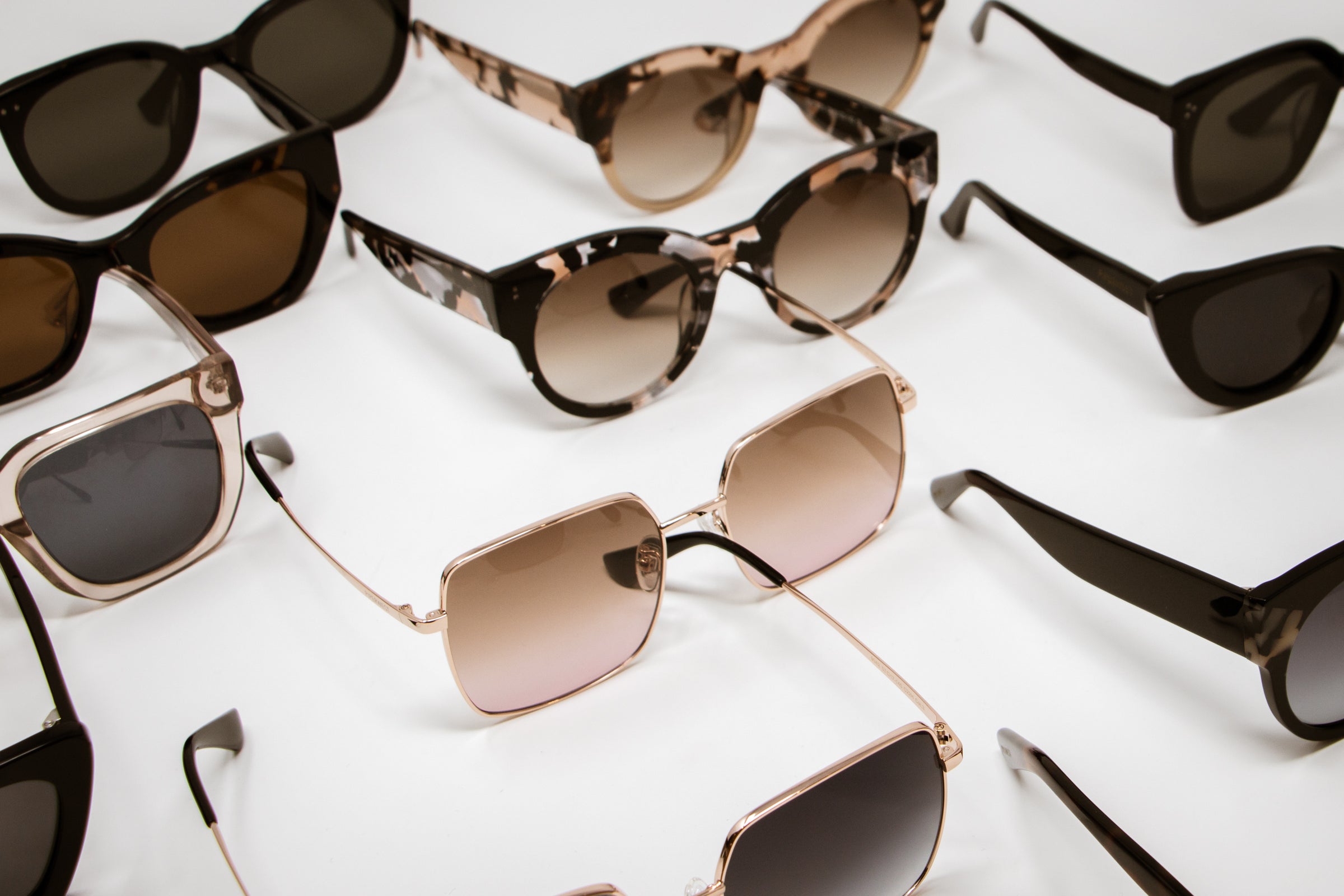 SUNNIES & EYEWEAR
