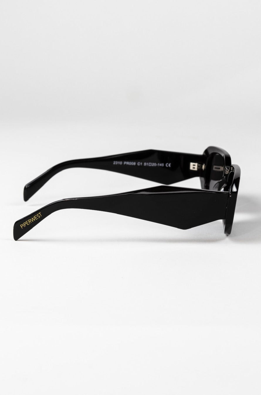 Zahra Rectangle Sunglasses in Black