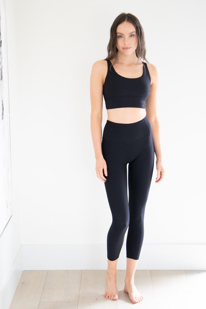 Ultimate Ribbed Leggings in Pitch