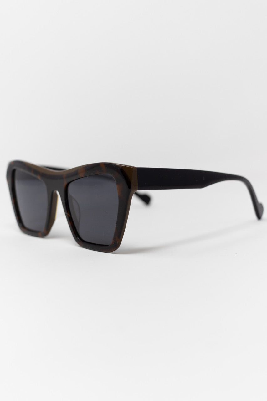 Mali Cat Eye Acetate Sunglasses in Dark Tortoise