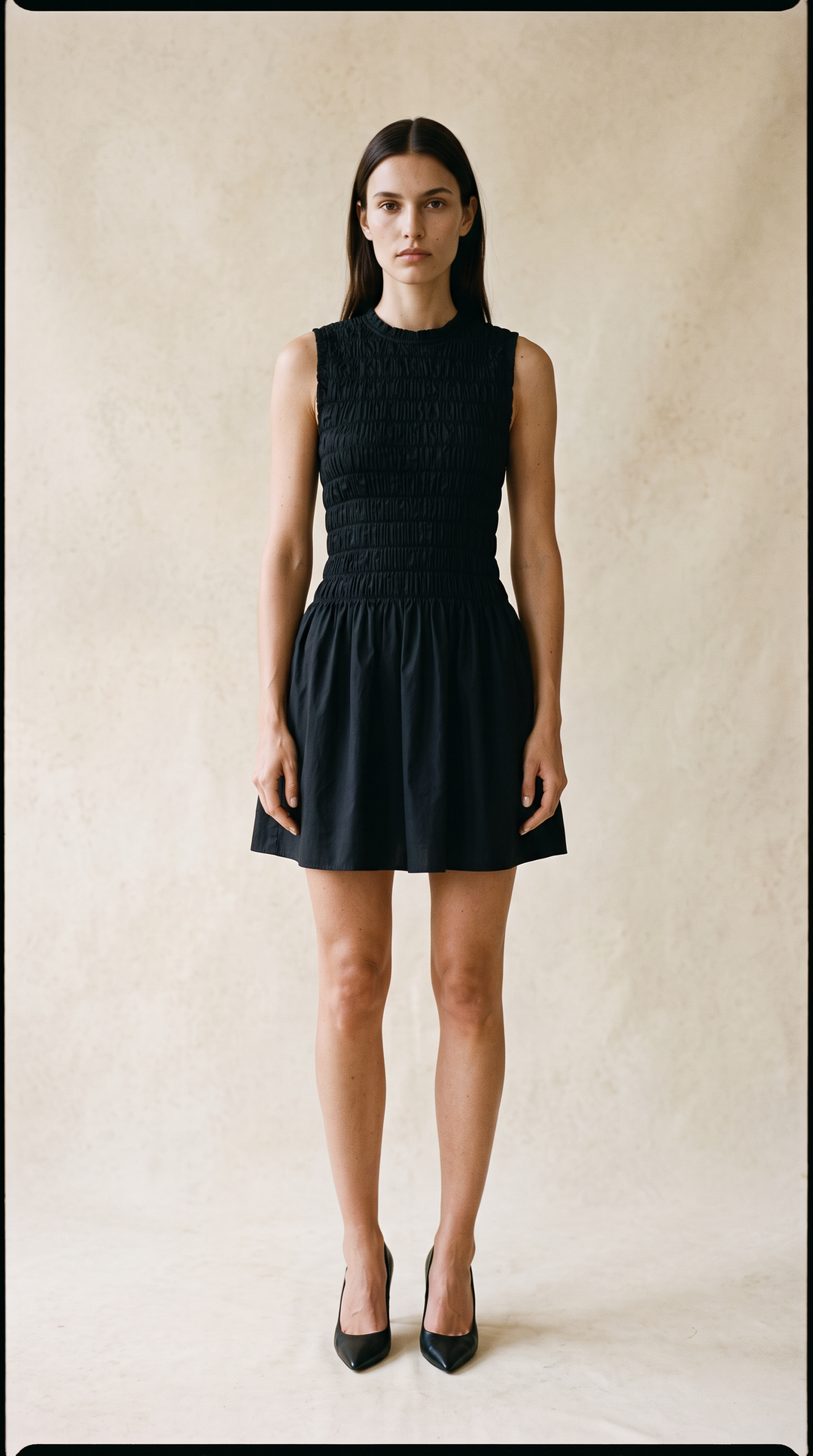 Prim – Structured Sleeveless Ruched Mini Cocktail Dress In Black