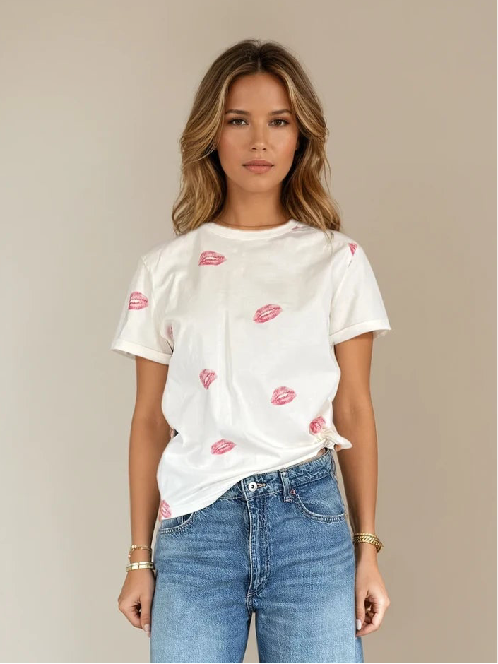 Reign Tee Kisses