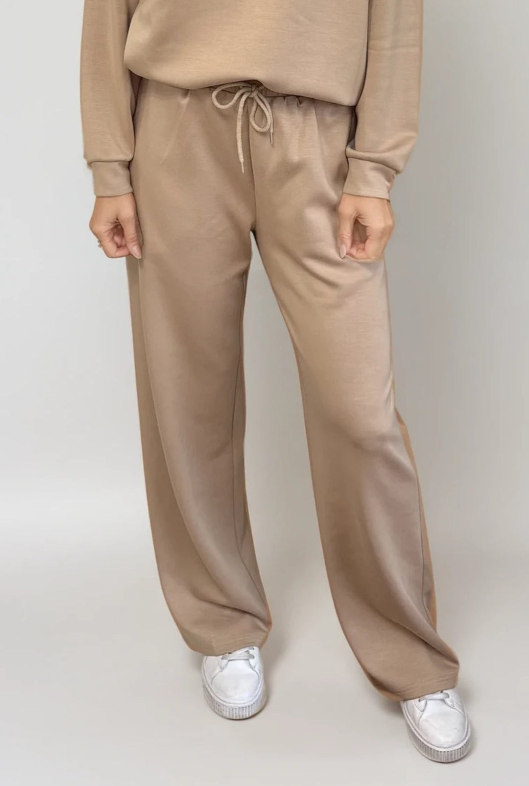 Adora LUXEflow Leg Pant Mocha Mousse