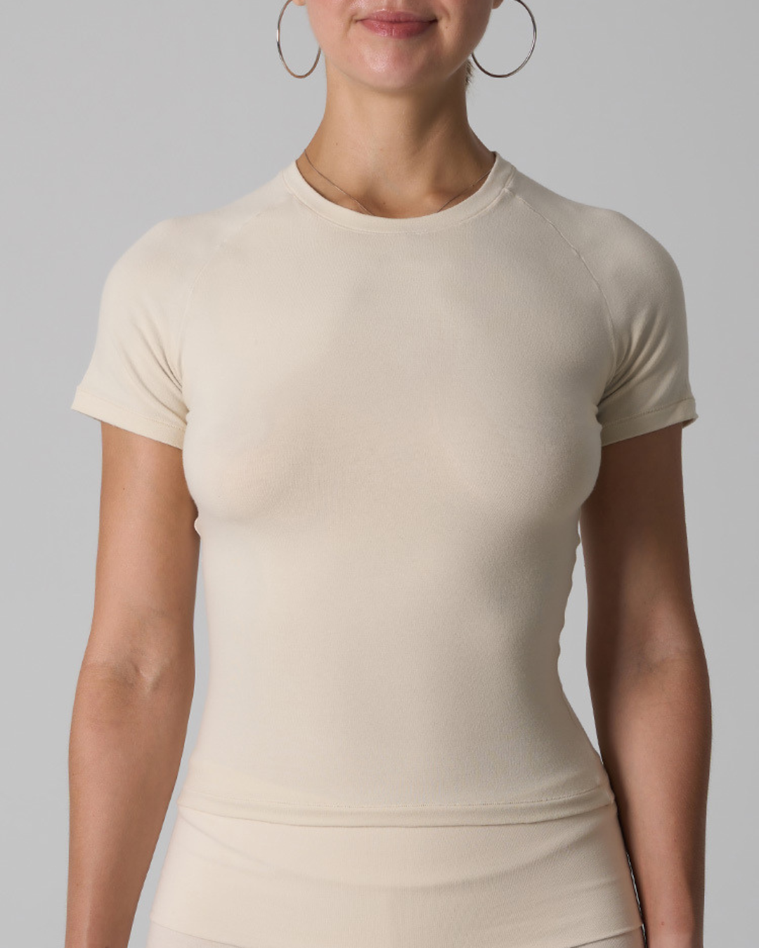 FORM Crew Short Sleeve Cream