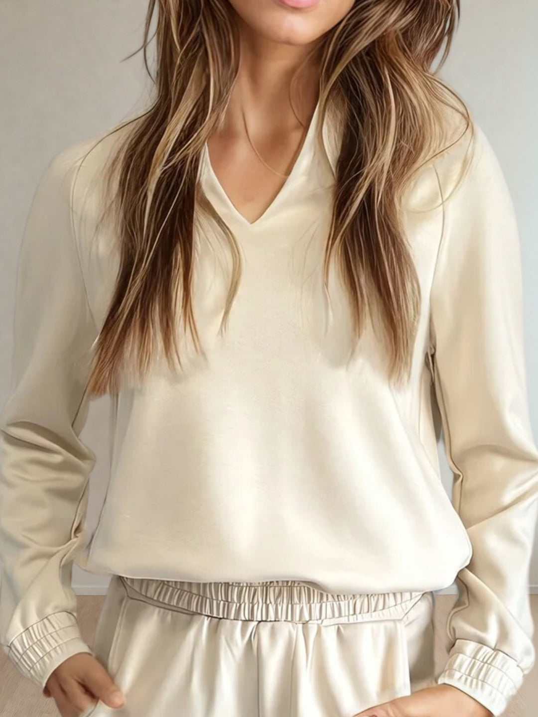 Lana LUXEflow V-Neck Long Sleeve Pullover Creme