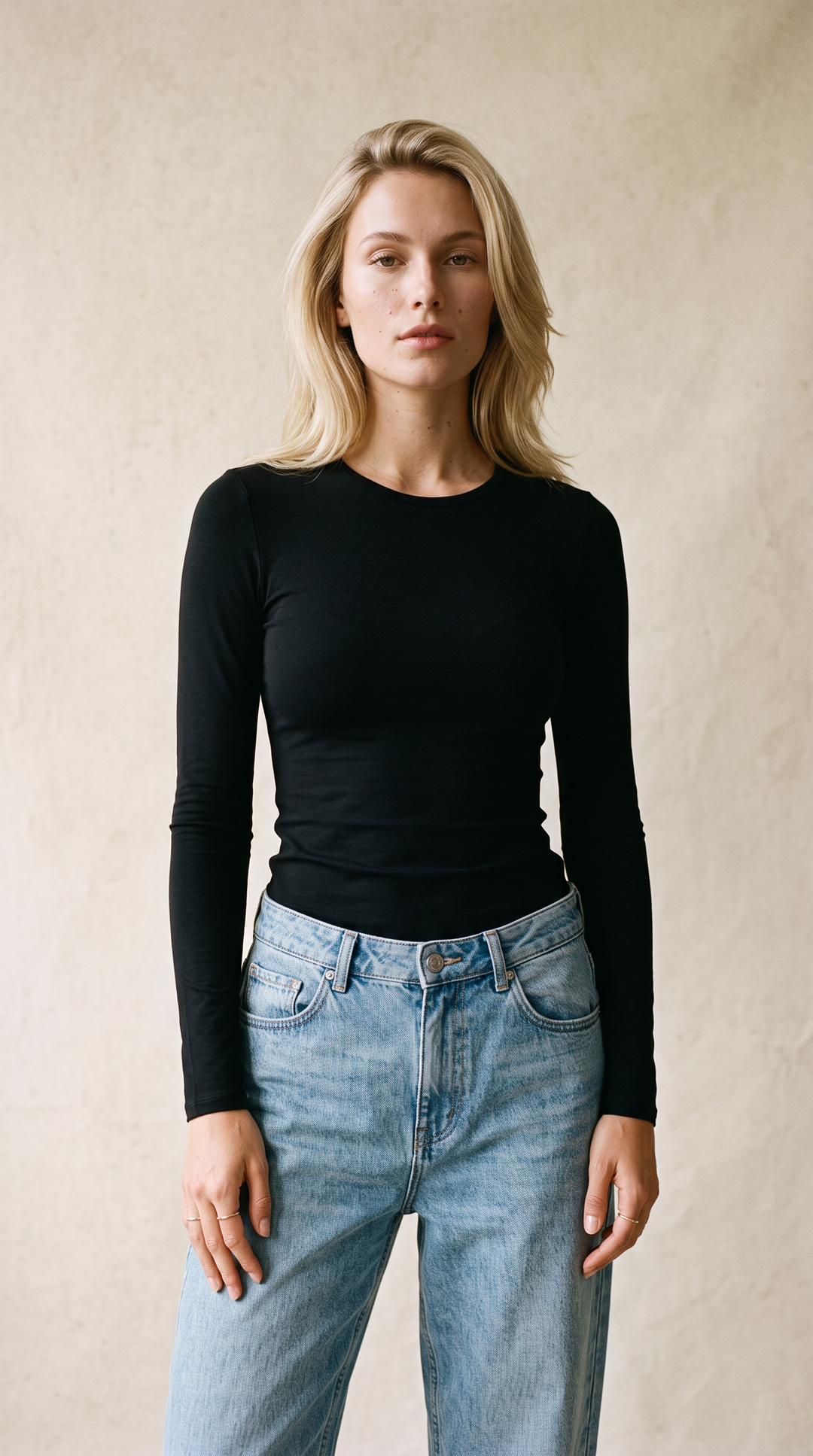 FORM Crew Long Sleeve Black