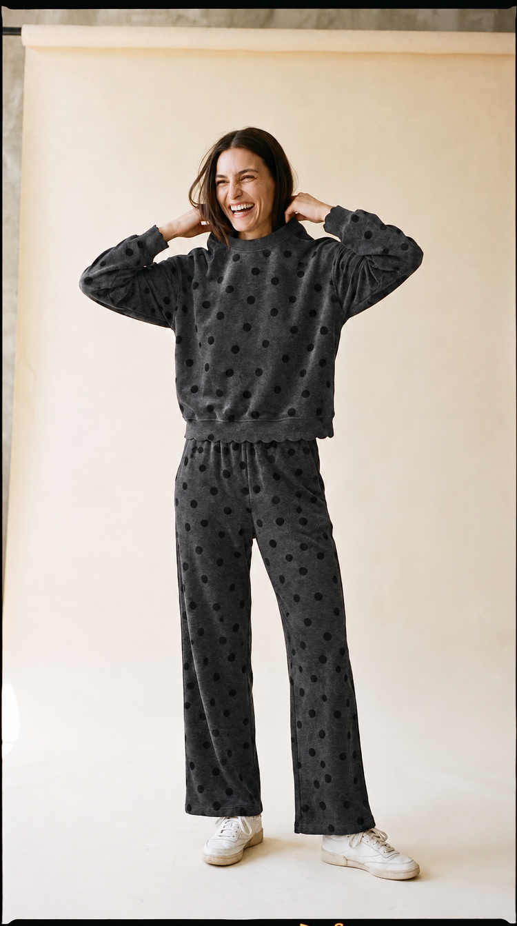 Dottie set charcoal with black polka dots – lifestyle shot – PRIV the Brand