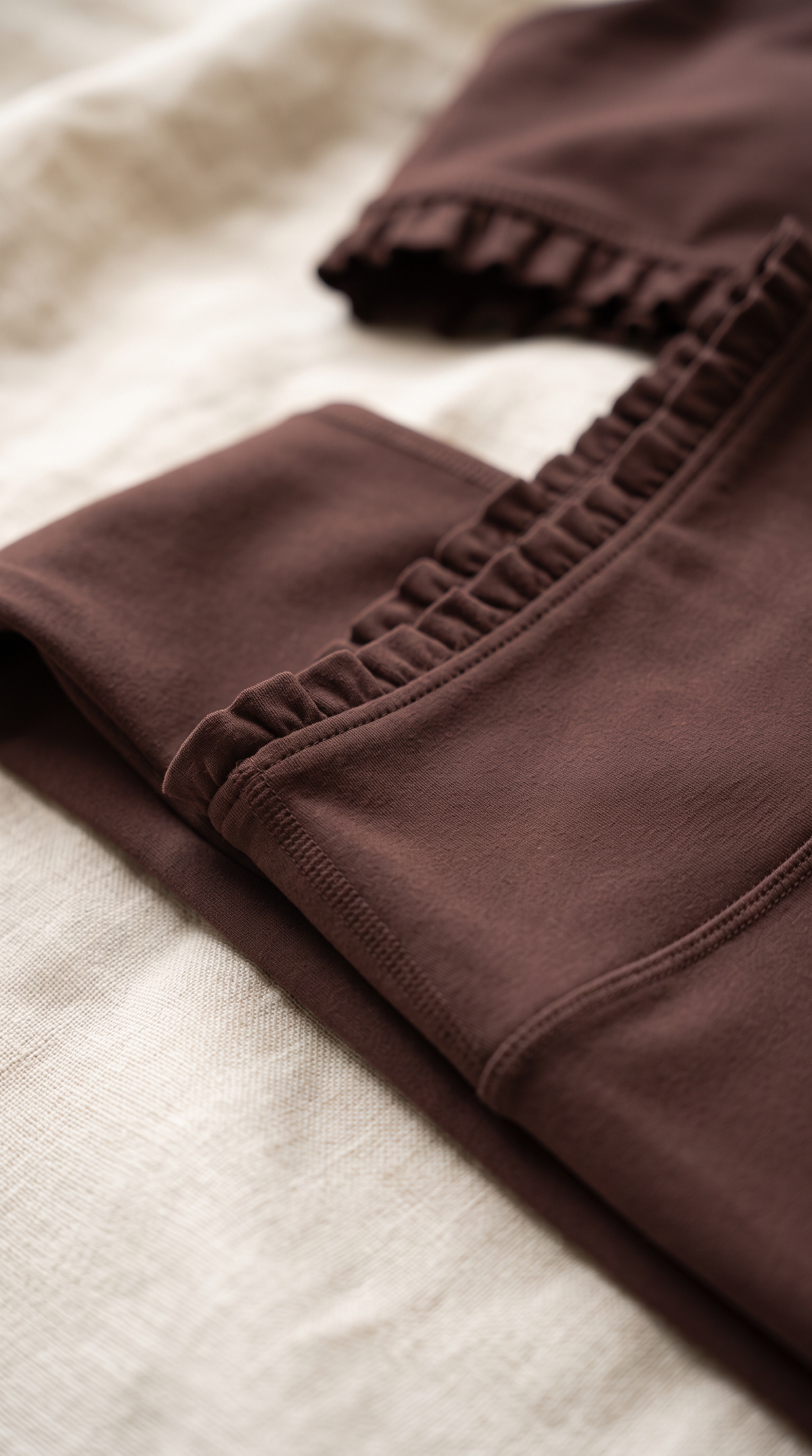FORM Sage legging espresso – styled look – PRIV the Brand
