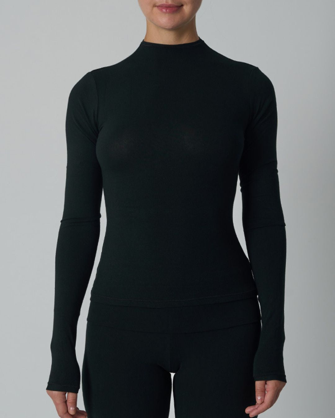 FORM Mockneck Long Sleeve Black