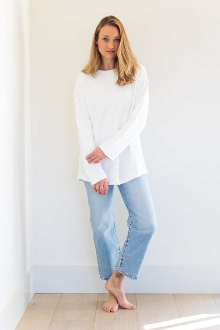 No exaggeration here; this is the ultimate long sleeve tee. Fitting loose on your frame with a drop-shoulder design and a gentle curve at the hem, this essential piece is effortless to pair and wear, with simple care instructions and understated details throughout. Monikered with the PRIV seal between the shoulder-blades on soft waffle texture fabric. 

