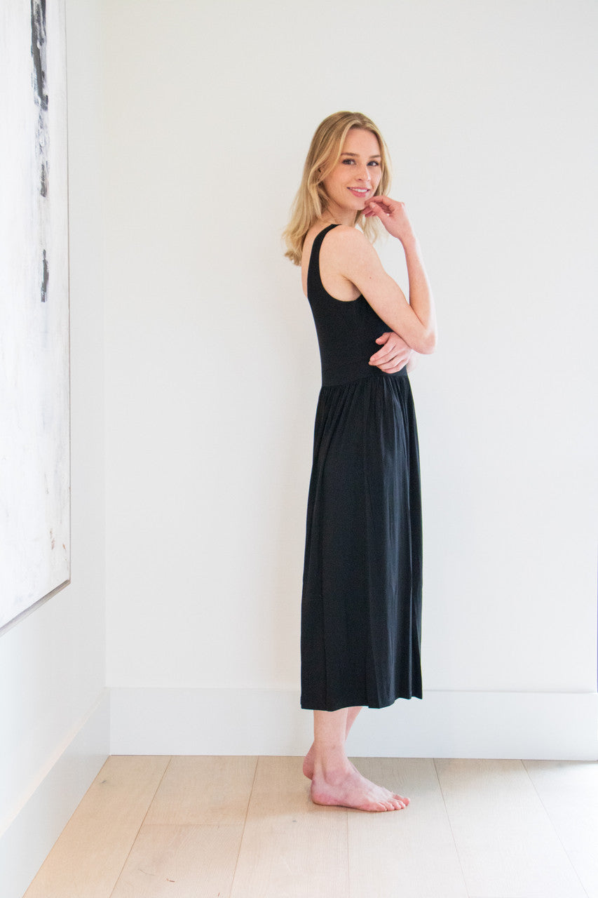 Our best selling summer dress is back in five seasonal colours. Made with a flattering silhouette and scooped neckline, the perfect amount of stretch and a side split to mid thigh. Viscose based fabric has a soft, flowing quality - easy to wear casually and effortless to elevate for something more formal. 
