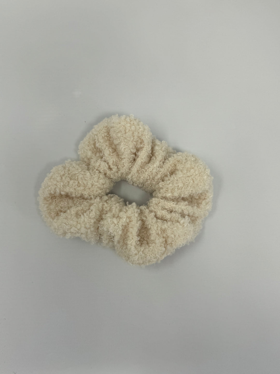 Boucle Scrunchie in Creme