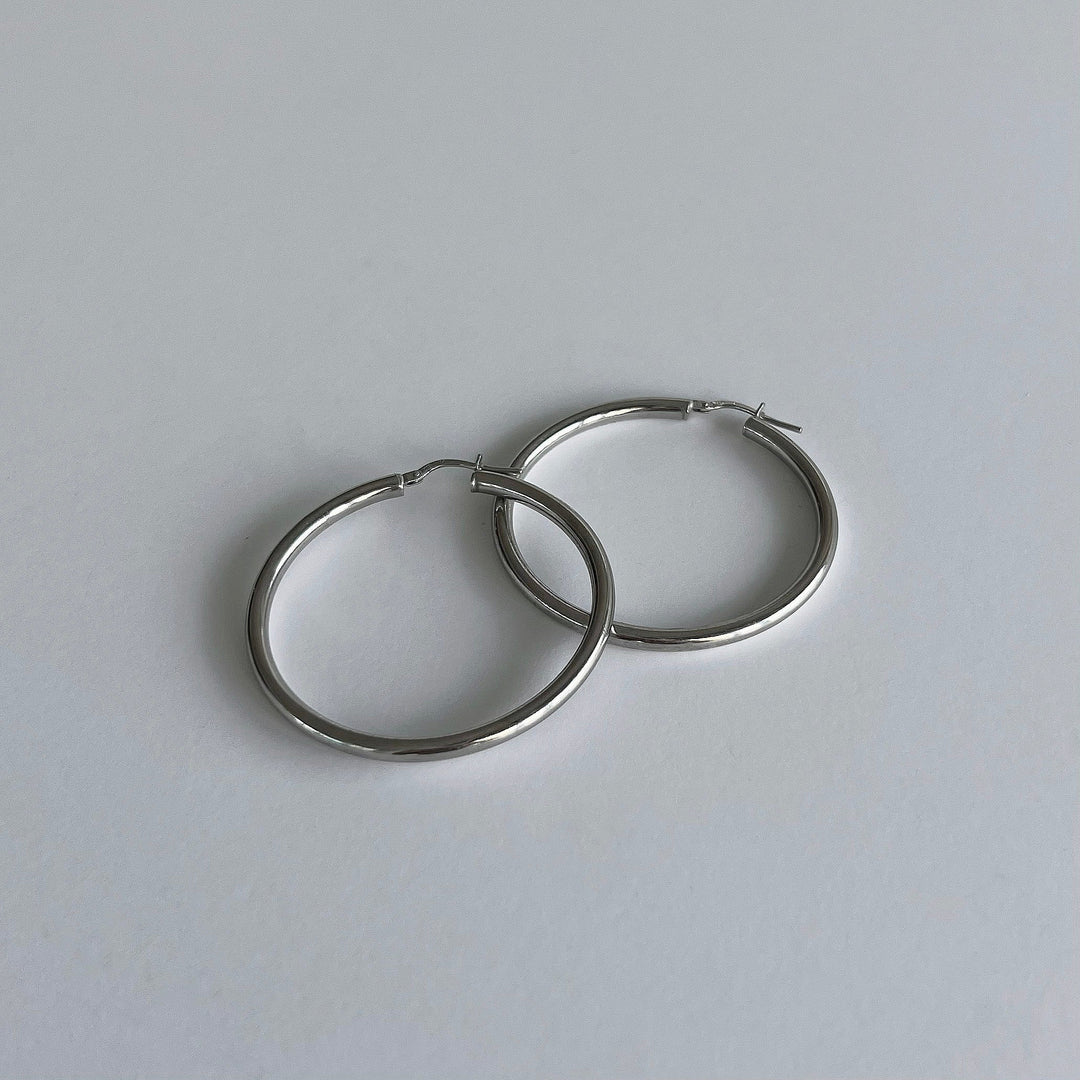 Silver Tavia Hoops