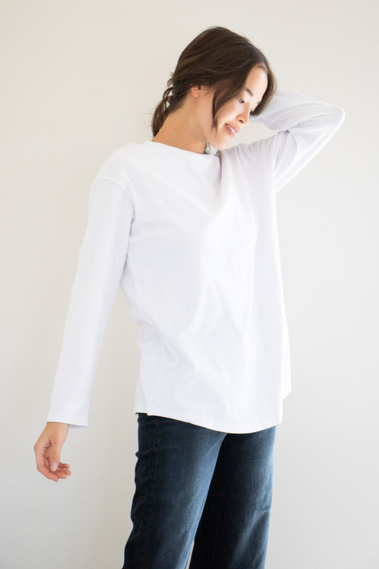 No exaggeration here; this is the ultimate long sleeve tee. Fitting loose on your frame with a drop-shoulder design and a gentle curve at the hem, this essential piece is effortless to pair and wear, with simple care instructions and understated details throughout. Monikered with the PRIV seal between the shoulder-blades. 

