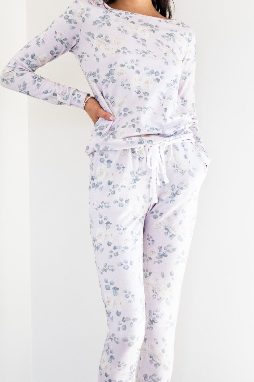 Our best-selling style in our sleepwear apparel collection, the Wildest Dreams Sleep Set is made from our luxurious and comfortable signature sleep fabric. We're bringing our gorgeous new white rose print to our fave set.  The set features a long sleeve boxy pullover crew and tapered ankle length pant with an elasticated cinch waist. 
