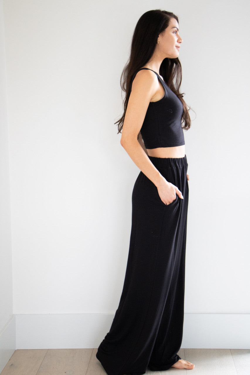 Comfortable, stylish, and a perfect pair - our new Sara Wide Leg Tank Set is the best choice for a well deserved lounge after your busiest day. A must-have basic to add to your collection, the fitted tank and relaxed pants can be worn together as intended or separated to compliment endless options in your wardrobe. Whether you're relaxing at home or wanting to keep comfortable running errands; the Sara Set is the ideal outfit.