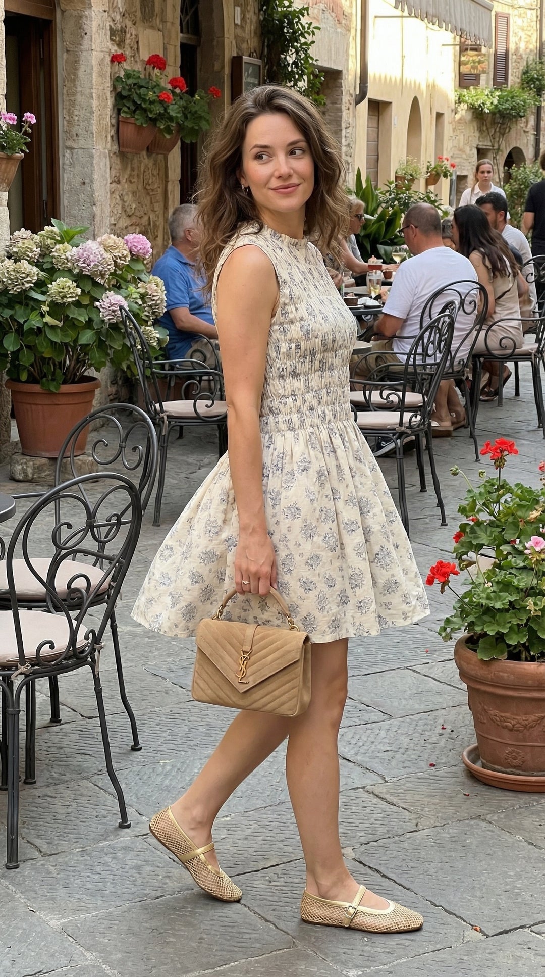 Prim – Structured Sleeveless Ruched Mini Cocktail Dress In Floral