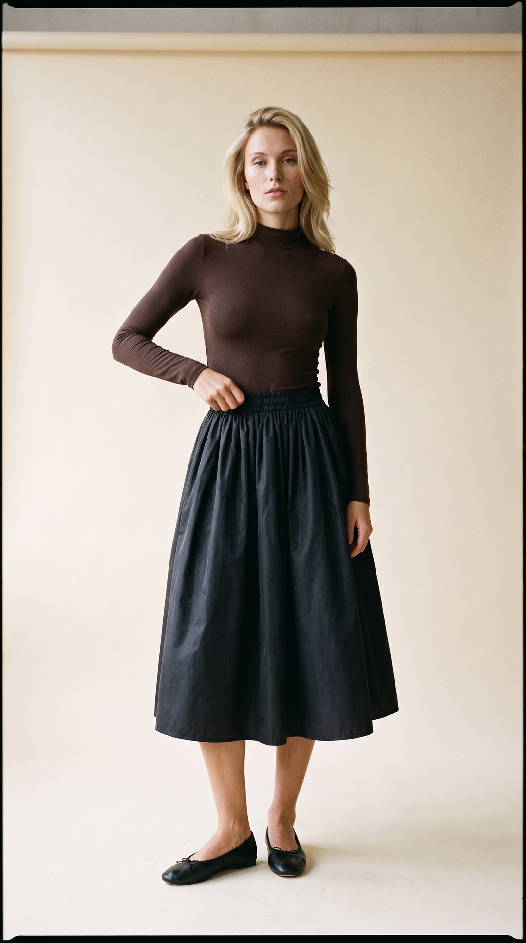 FORM Mockneck Long Sleeve Espresso