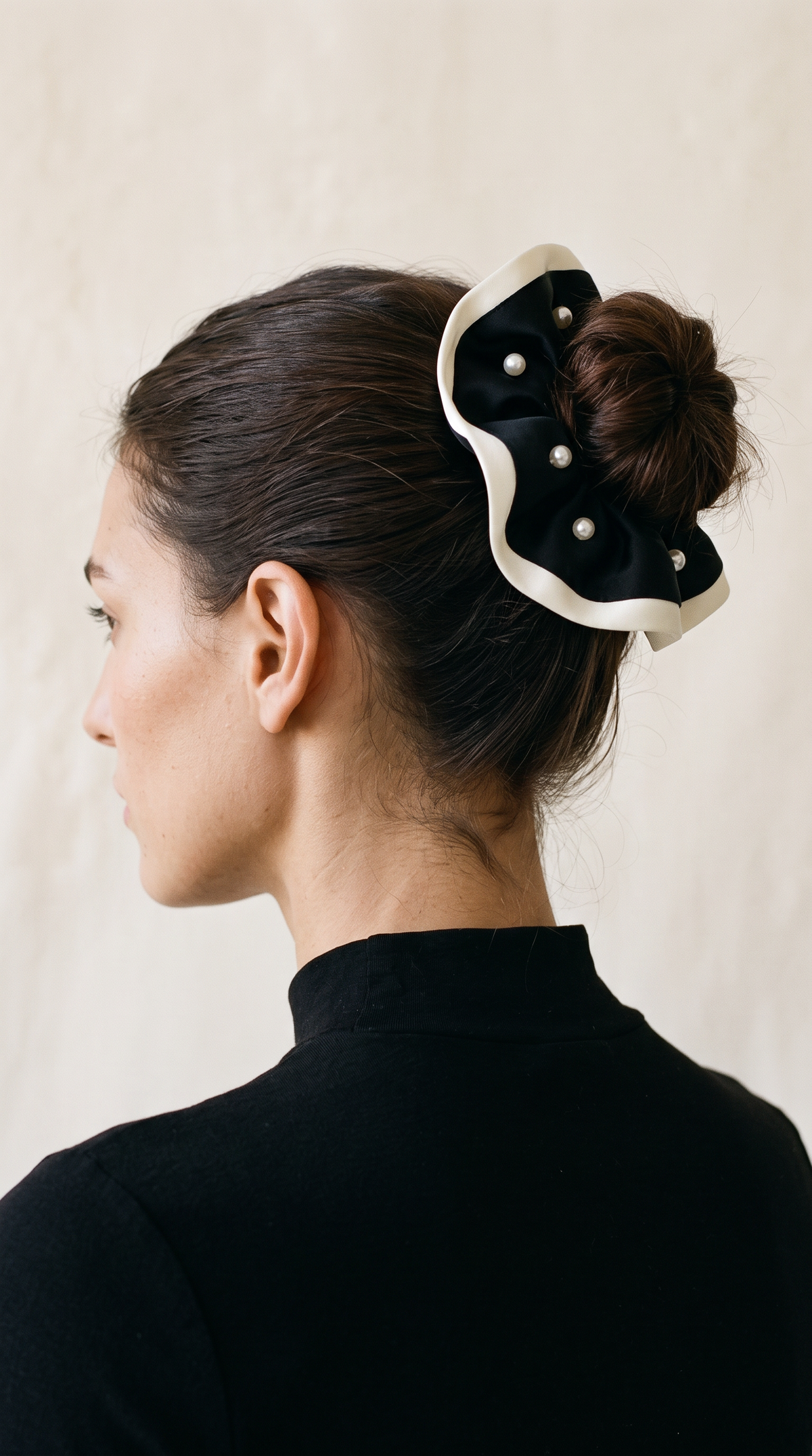 Pearl edge scrunchie black ivory – worn view – PRIV the Brand